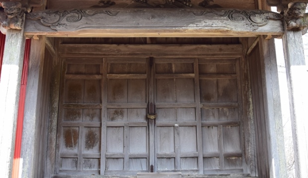 �����_��