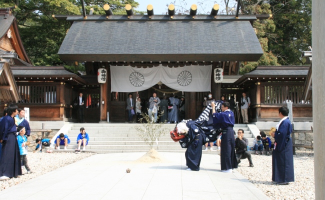 ���ɐ��Đ_��